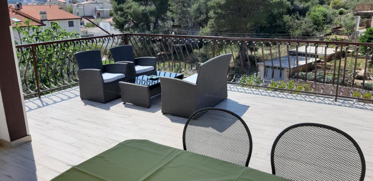 Jelaska Apartment Marina Exterior photo