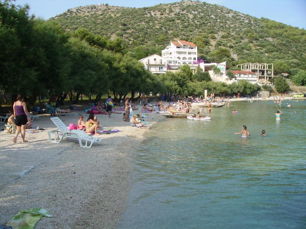 Jelaska Apartment Marina Exterior photo