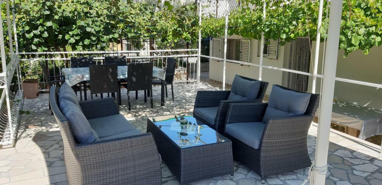 Jelaska Apartment Marina Exterior photo